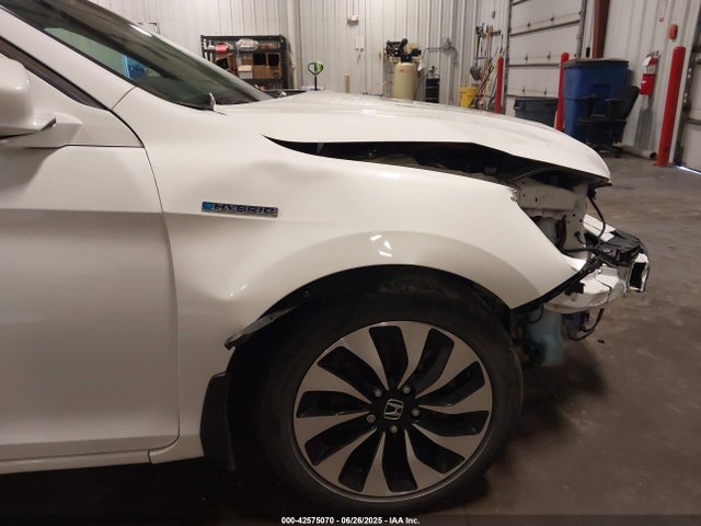 Honda Accord 2014 1HGCR6F53EA010341 Image 31