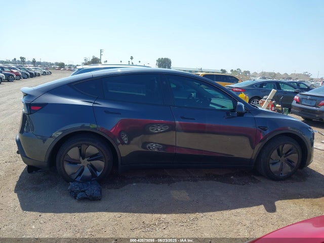 7SAYGDEE3TF338589 Tesla Model Y
