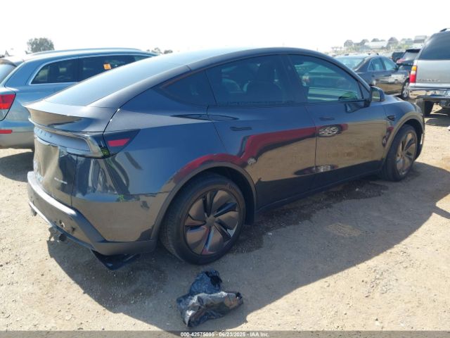 2026 TESLA MODEL Y 7SAYGDEE3TF338589 Photo 3