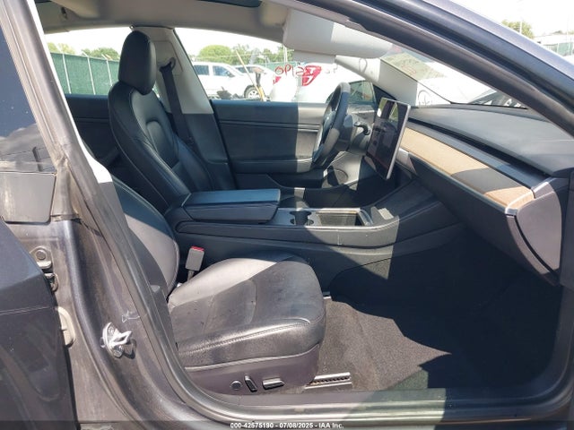 2021 TESLA MODEL 3 5YJ3E1EB7MF903512 Photo 4