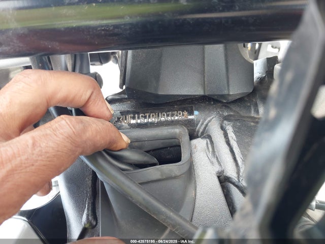 2025 TRIUMPH MOTORCYCLE DAYTONA SMTL23UF1STBV9378 Photo 9