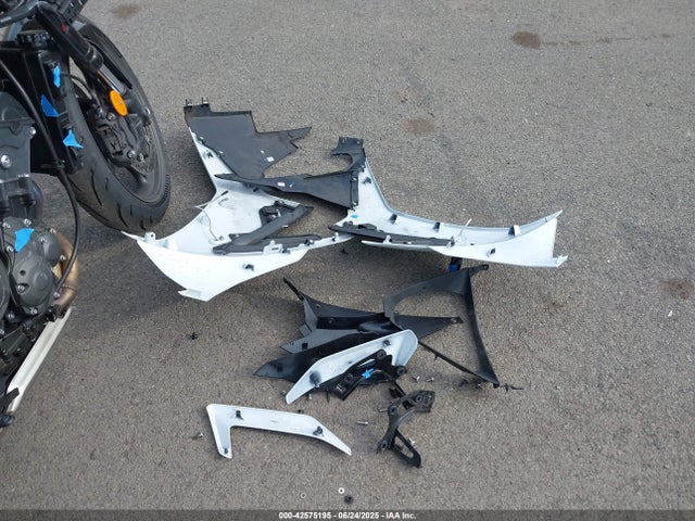 Triumph Motorcycle Daytona 660 2025 SMTL23UF1STBV9378 Image 12