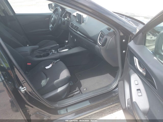 3MZBM1L7XFM143049 Mazda pe