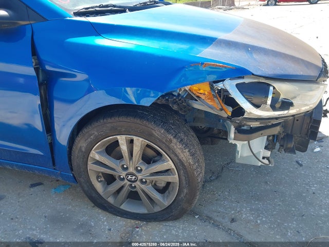 Hyundai 2017 2017 5NPD84LF7HH109233 Image 18