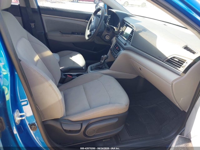 Hyundai 2017 2017 5NPD84LF7HH109233 Image 5