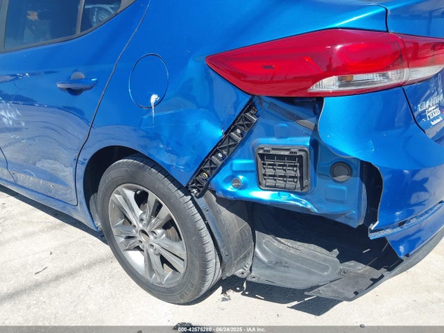 Hyundai 2017 2017 5NPD84LF7HH109233 Image 6