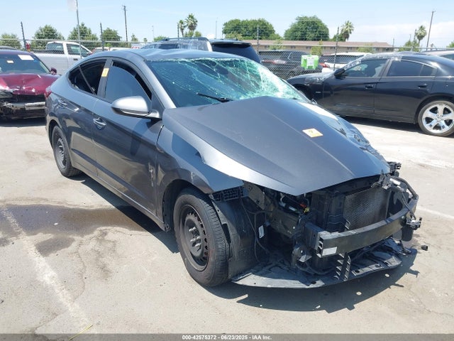 2019 5NPD74LF4KH400458 main image