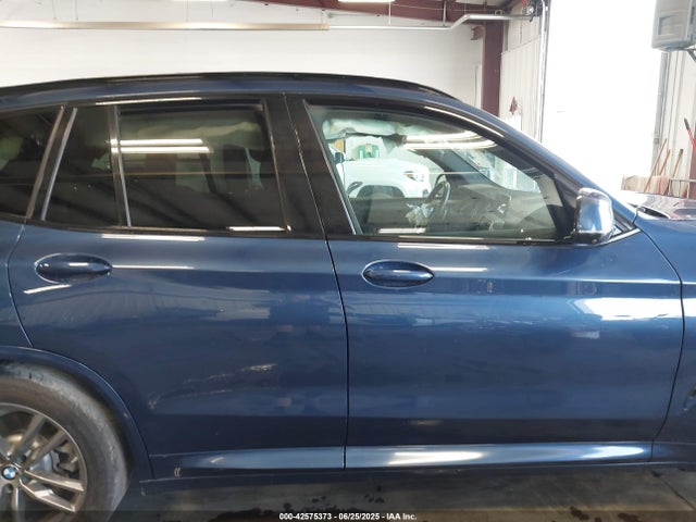 5UXTR9C58KLP89318 BMW X3