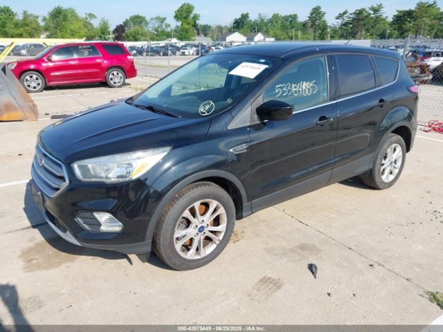 2017 FORD ESCAPE 1FMCU9GD9HUC16749 Photo 1