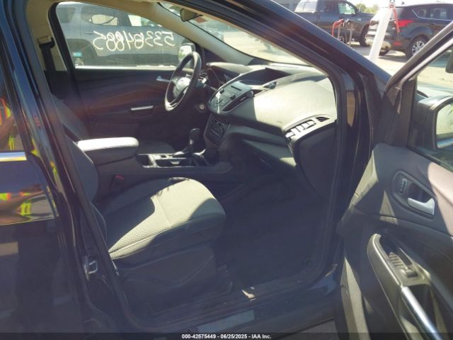 2017 FORD ESCAPE 1FMCU9GD9HUC16749 Photo 4