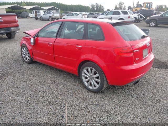 2011 AUDI A3 WAUBEAFM6BA156726 Photo 2
