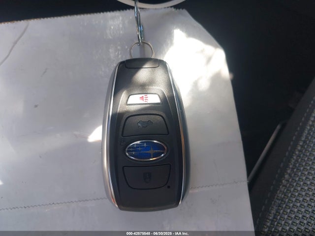 JF2GUADC6R8351153 Subaru na
