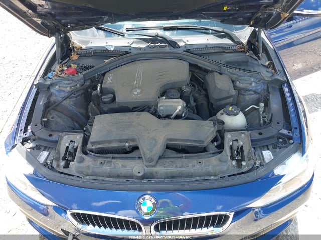 WBA8A9C57JAH13310 BMW 320i