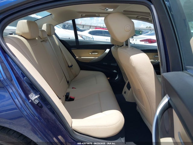 WBA8A9C57JAH13310 BMW 320i