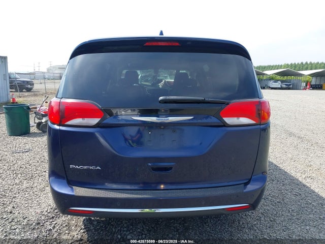 2C4RC1EG7HR757585 Chrysler Pacifica