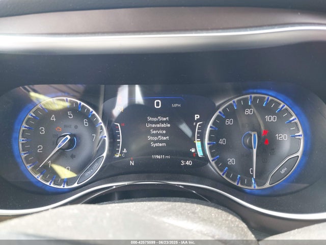 2C4RC1EG7HR757585 Chrysler Pacifica