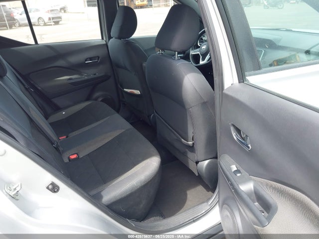 3N1CP5CUXKL552828 Nissan 2019