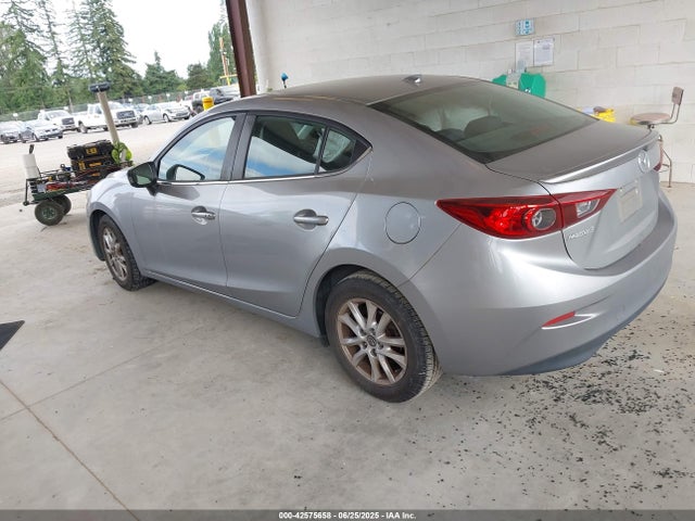 3MZBM1V74FM229597 Mazda pe