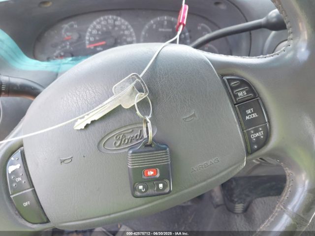 2002 FORD F-150 1FTRW08LX2KB57028 Photo 10