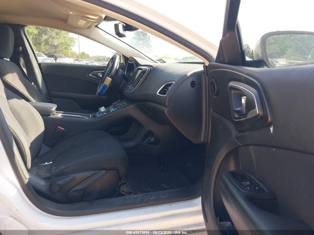 Chrysler 2015 2015 1C3CCCAB7FN641684 Image 5
