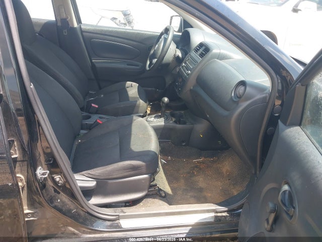 3N1CN7AP6GL912974 Nissan 2016