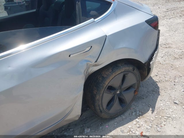 2018 TESLA MODEL 3 5YJ3E1EB3JF104435 Photo 5