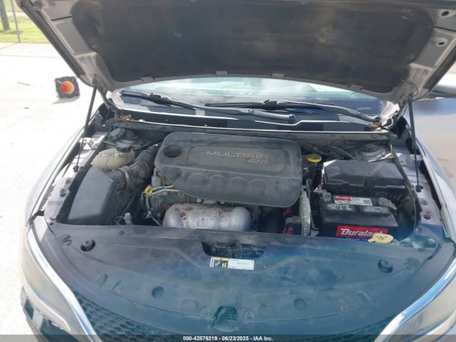 1C3CCCAB9GN105773 Chrysler 2016