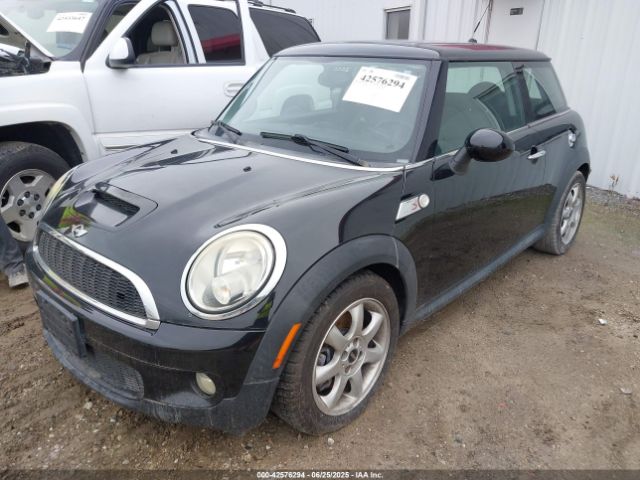 2010 MINI COOPER S WMWMF7C52ATZ69084 Photo 1