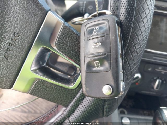 3VWD07AJ1EM432826 Volkswagen Jetta