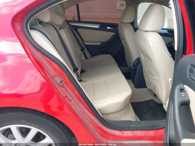 3VWD07AJ1EM432826 Volkswagen Jetta