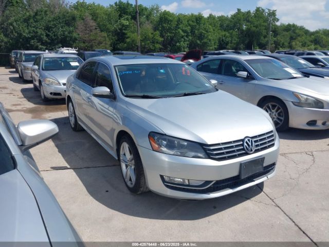1VWCV7A39FC013012 Volkswagen 2015