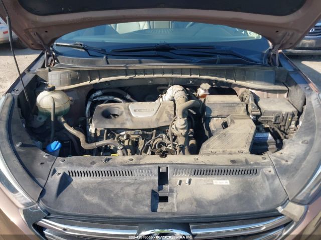 KM8J33A28GU196720 Hyundai Tucson