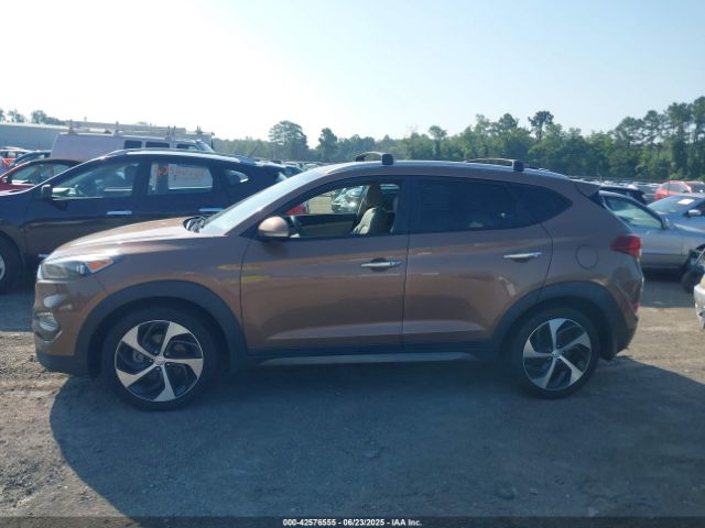 KM8J33A28GU196720 Hyundai Tucson