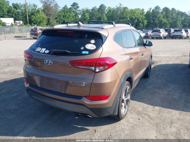 KM8J33A28GU196720 Hyundai Tucson