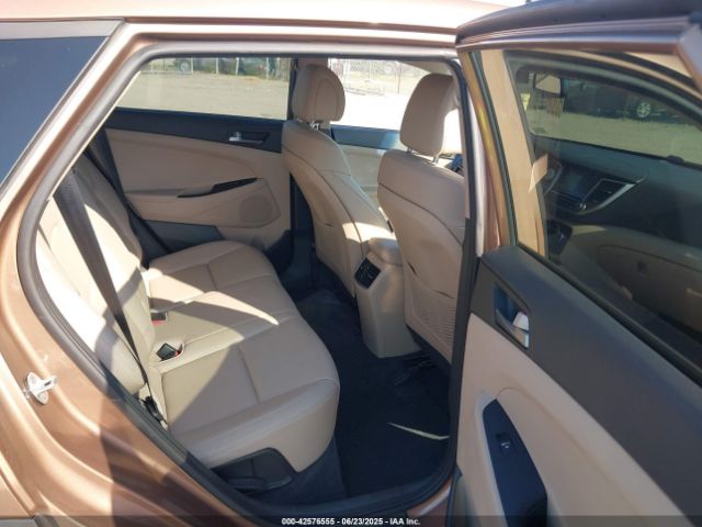 KM8J33A28GU196720 Hyundai Tucson