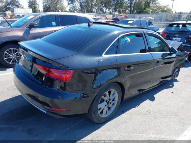 2019 AUDI A3 WAUAUGFF0K1012673 Photo 3