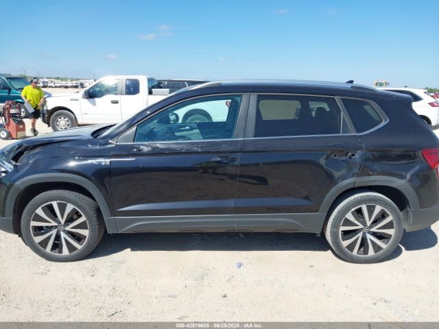 3VVSX7B2XRM009974 Volkswagen tsi
