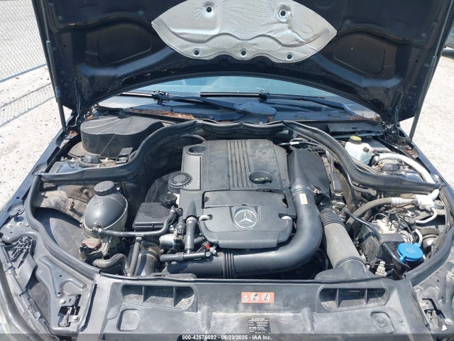 42576692 :رقم المزاد ، WDDGF4HB8CA633182 vin ، 2012 Mercedes-benz C 250 Luxury/sport مزاد بيع