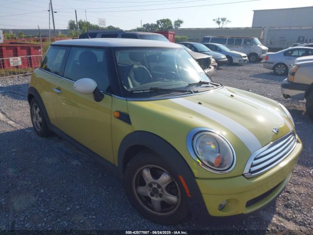 2010 MINI COOPER WMWMF3C50ATZ63602 Photo 0