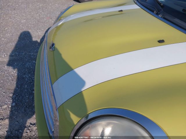 2010 MINI COOPER WMWMF3C50ATZ63602 Photo 9