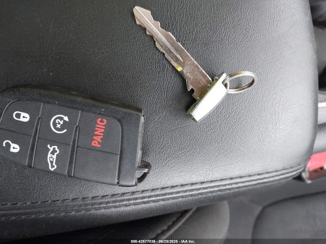 1C3CCCAB7FN504860 Chrysler 200