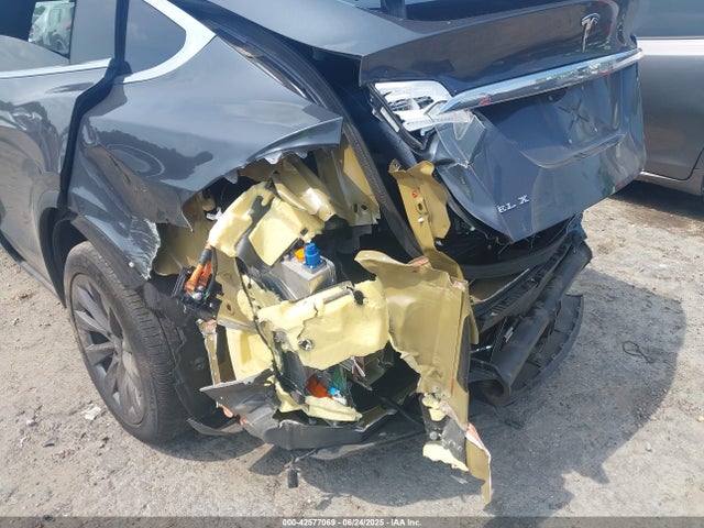 2019 TESLA MODEL X 5YJXCDE25KF152979 Photo 5