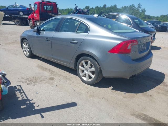 2016 VOLVO S60 YV1612TK3G2400482 Photo 2
