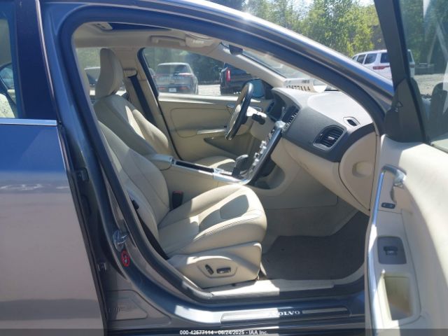 2016 VOLVO S60 YV1612TK3G2400482 Photo 4