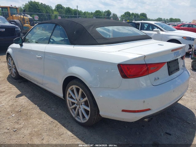 2015 AUDI A3 WAU7FLFF0F1046065 Photo 2