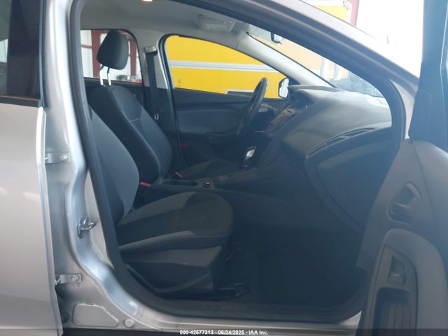 Ford 2014 2014 1FADP3E24EL421384 Image 5