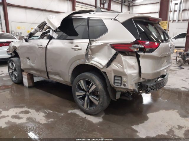 2021 NISSAN ROGUE JN8AT3CB2MW240703 Photo 2