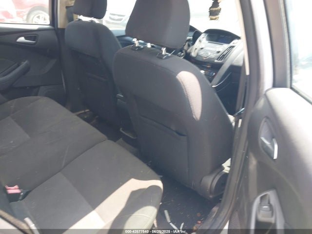 1FADP3K23FL294942 Ford 2015