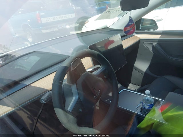 2024 TESLA MODEL Y 7SAYGDEEXRA279577 Photo 6