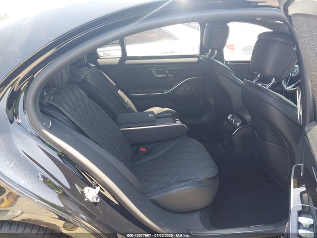 W1K6G7GB8NA137507 Mercedes-Benz m176
